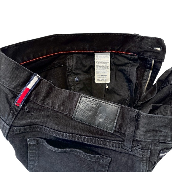 Tommy Hilfiger Men Athletic Tapered Jeans - Picture 2 of 7